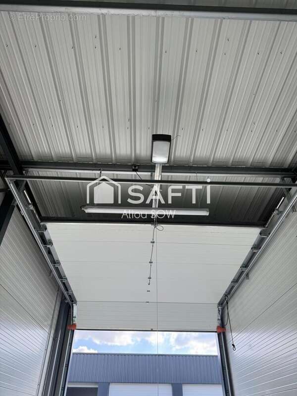 Photo 2 - Parking à AIFFRES