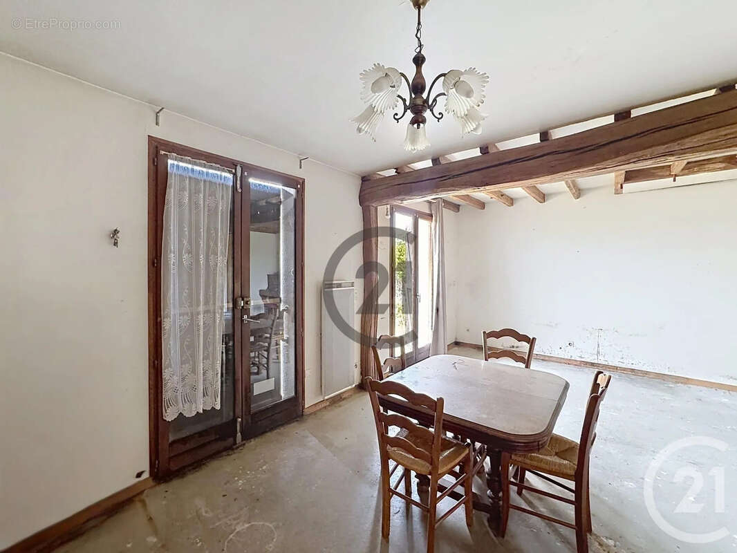 Maison 103 m² à Saint-Martin-Du-Tertre  - photo 3