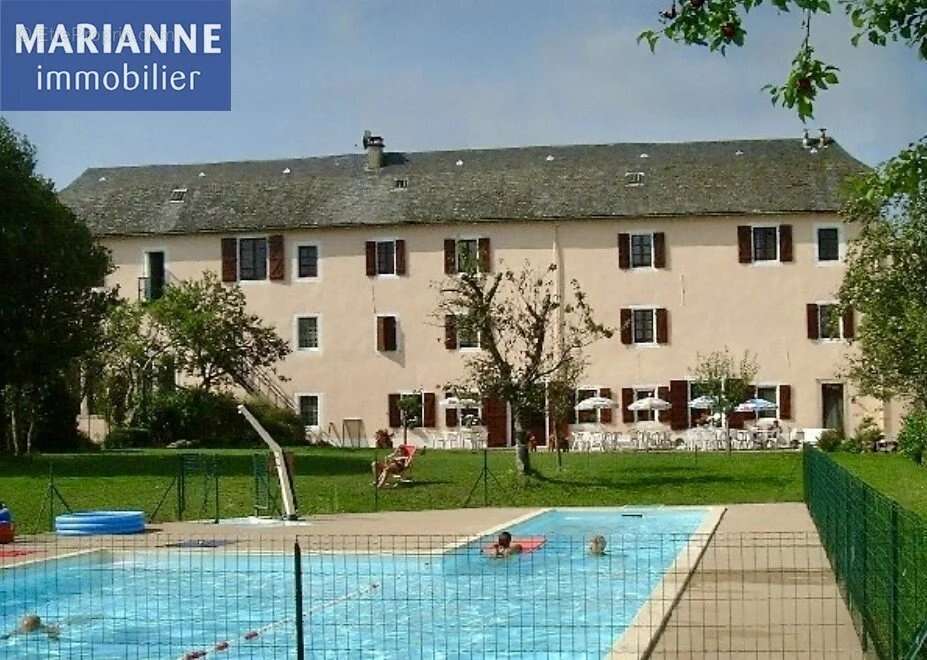 Commerce à VILLEFRANCHE-DE-PANAT