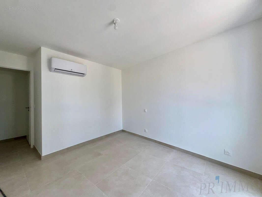 Appartement à PUGET-SUR-ARGENS