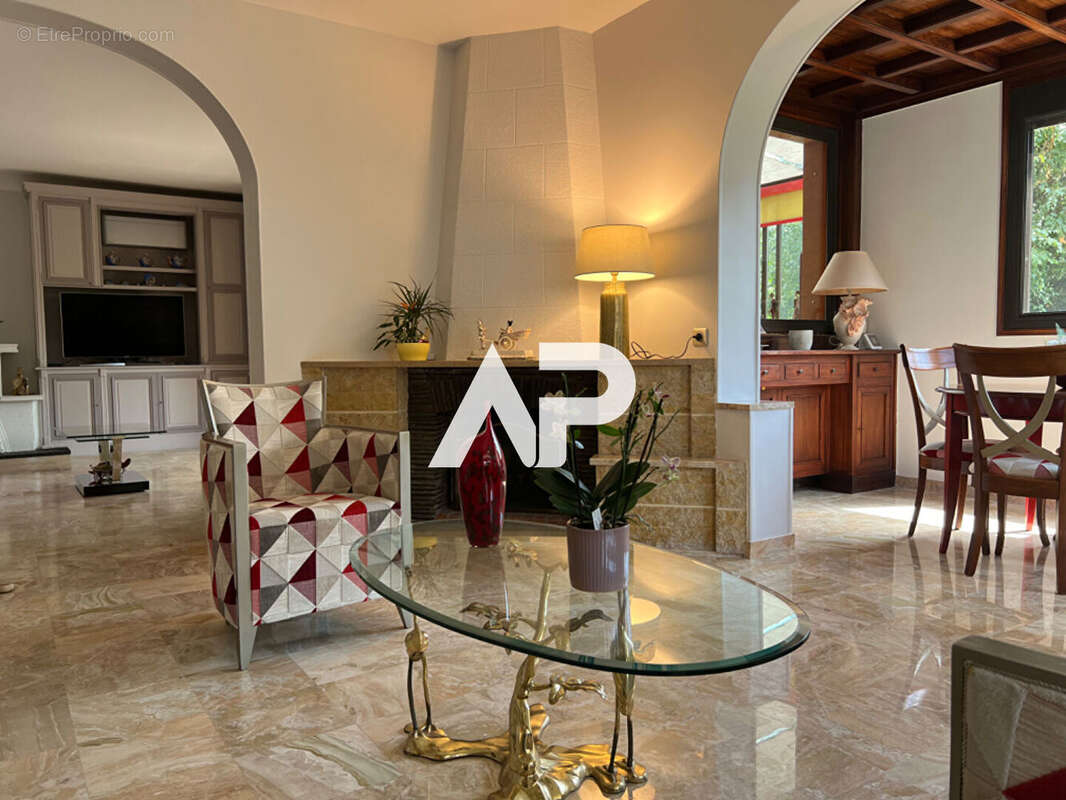 Maison à MONTMORENCY