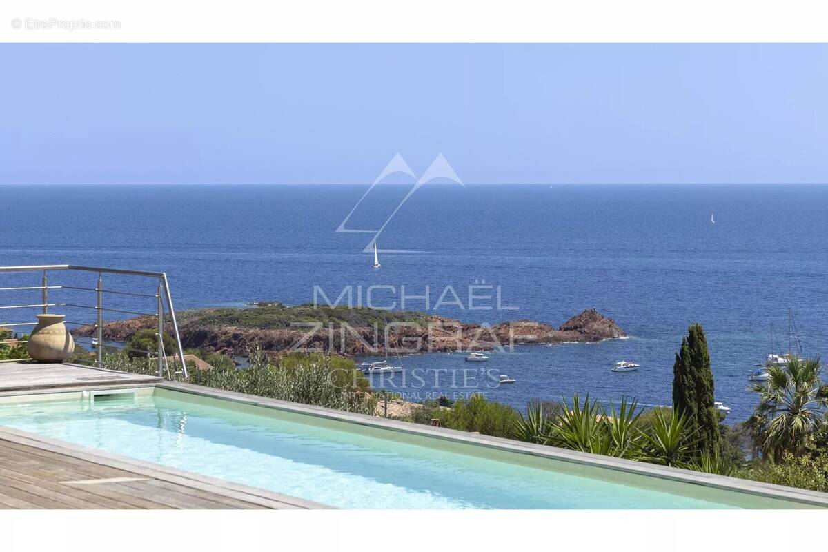 Propriété rénovée avec vue mer imprenable - photo 8