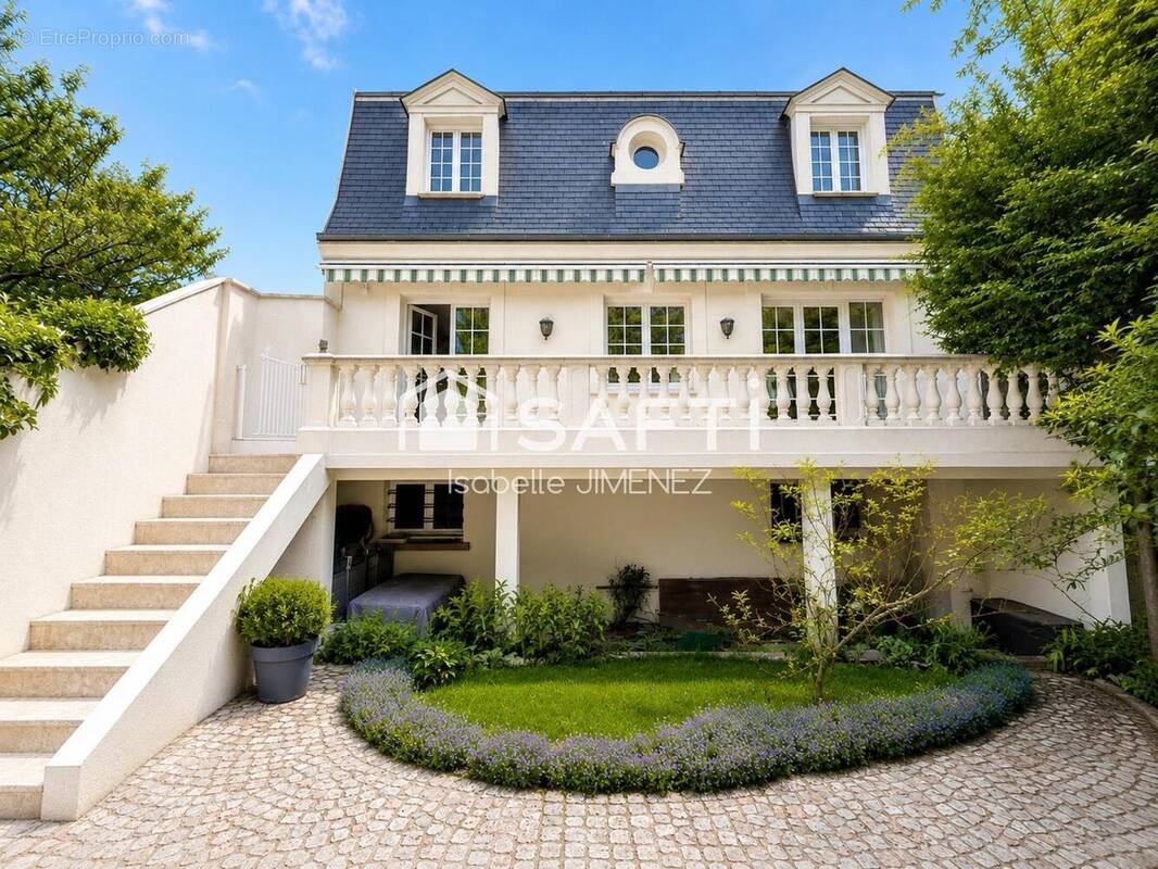 Photo 1 - Maison à CHENNEVIERES-SUR-MARNE