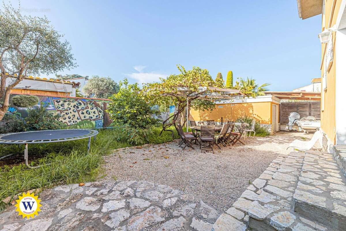 Maison à VILLENEUVE-LOUBET