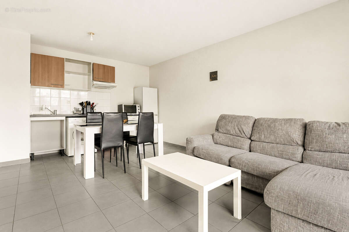 En exclusivité !  Appartement T2 de 40,40 m2, en rez-de-chaussée, dans le quartier Grand Selve. - photo 3