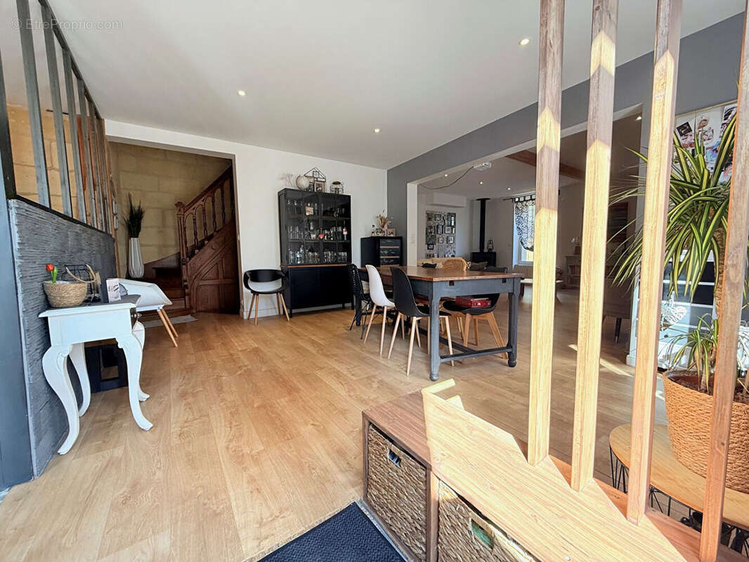 Maison à SAINT-EMILION