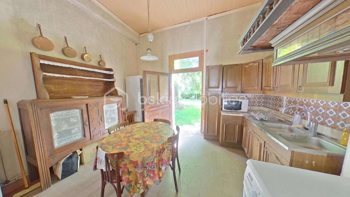 Maison à COURGENAY