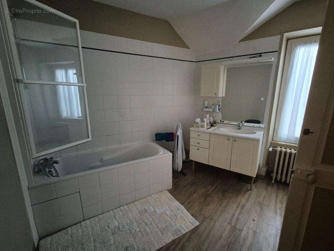 Maison à SANCERGUES