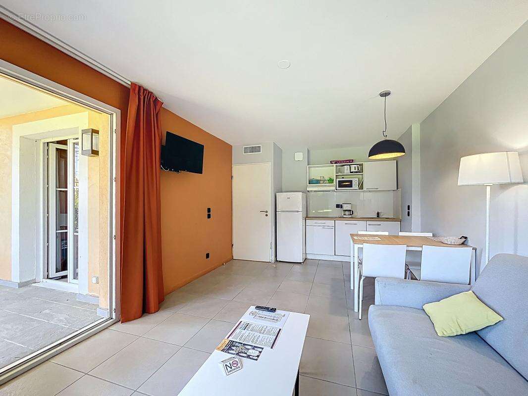 Appartement à MOUGINS