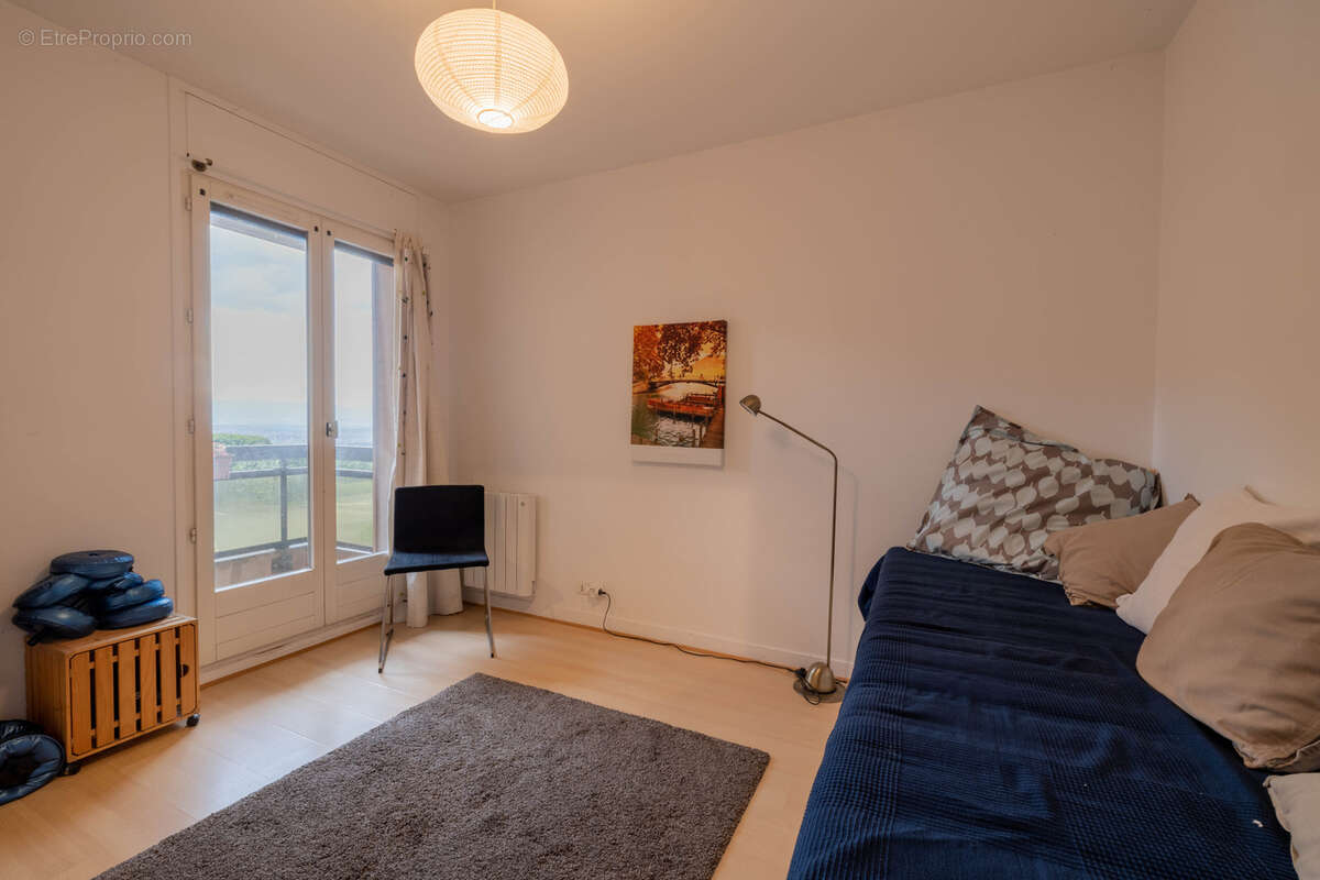 Appartement à COLLONGES-SOUS-SALEVE