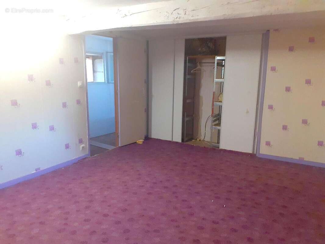   - Maison à SAINT-MARTIN-DE-SANZAY