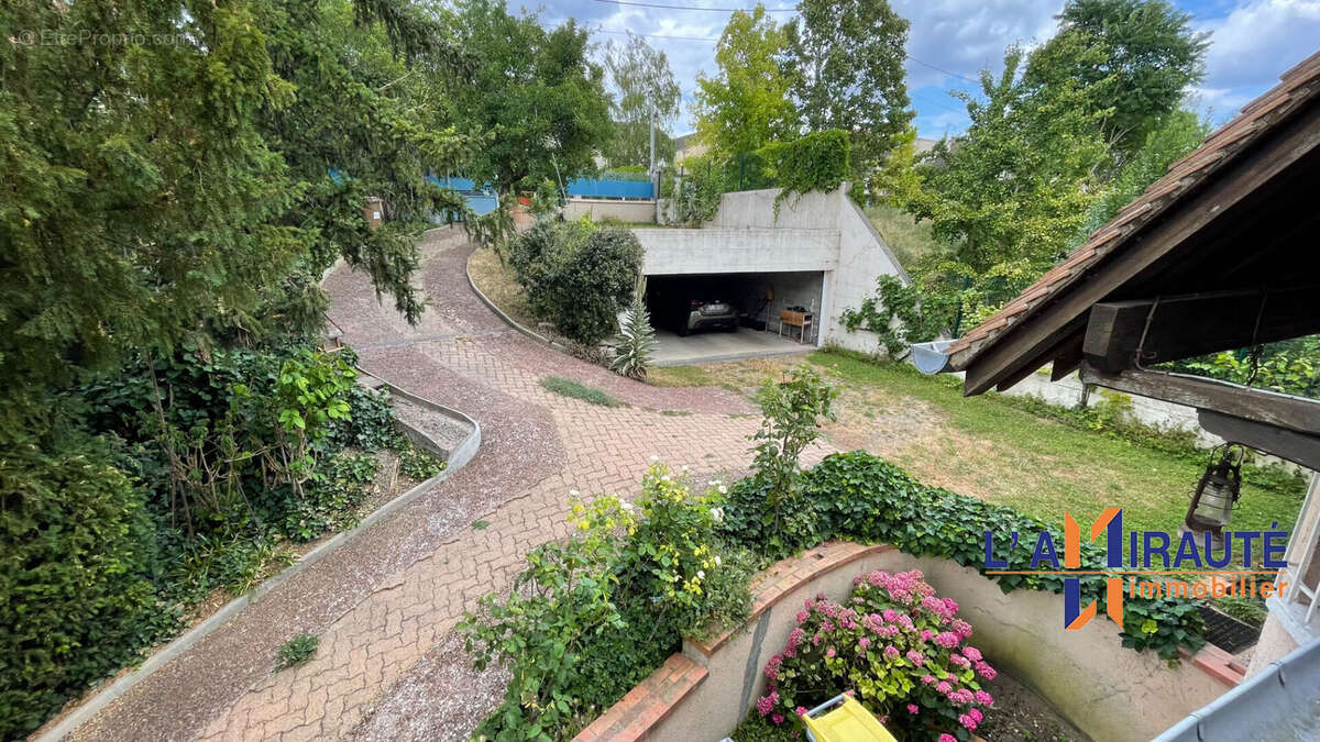 Maison de 173m2 avec un terrain de 800m2 à Chatou - photo 14