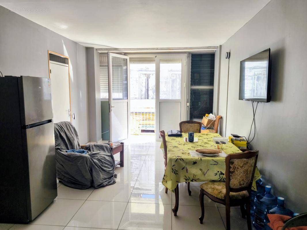 Appartement à POINTE-A-PITRE