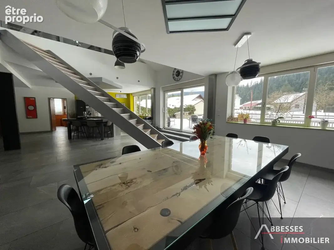EN EXCLUSIVITÉ - GERARDMER dans un secteur calme : Maison type LOFT avec grande dépendance - photo 8