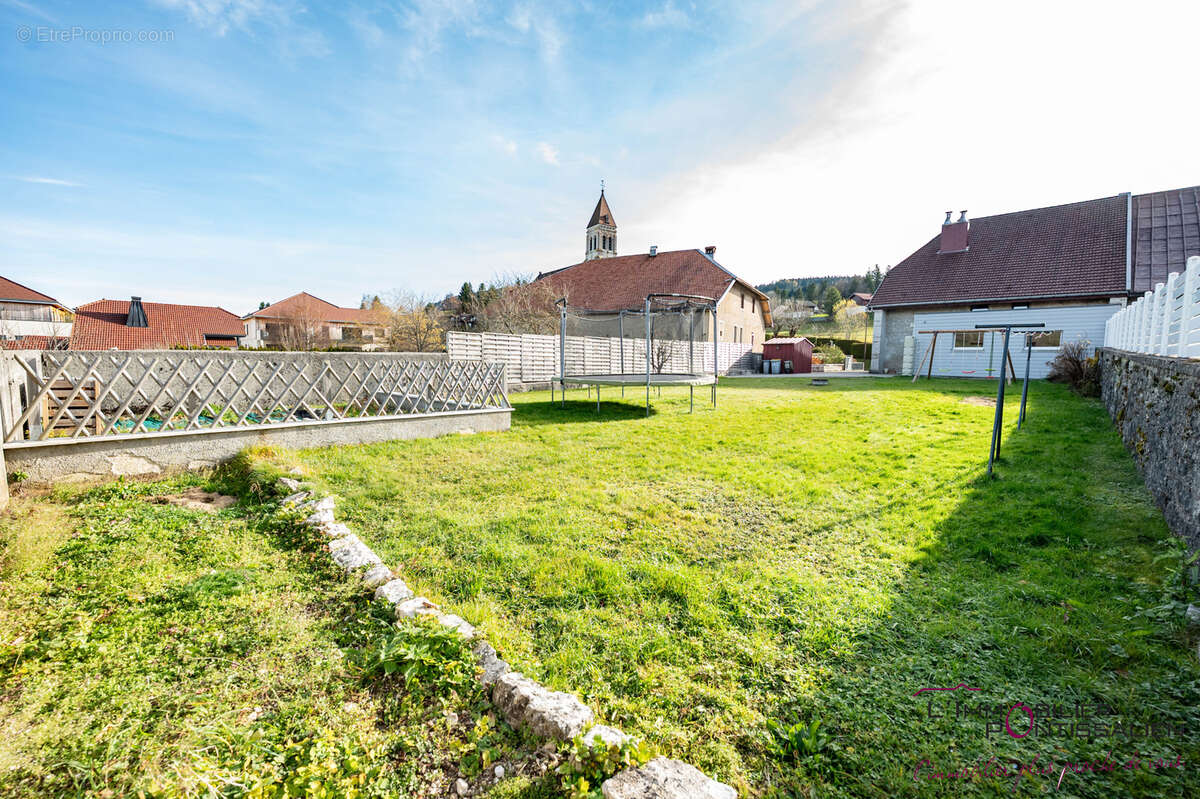 Maison à LONGEVILLES-MONT-D'OR