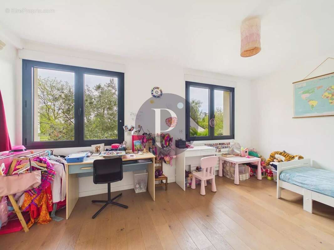 Maison à VERRIERES-LE-BUISSON