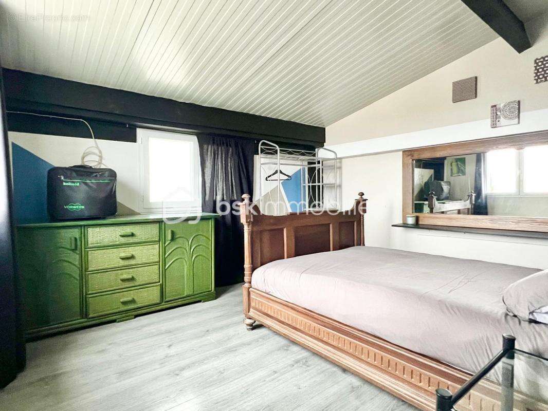 Commerce à COLOMBIERS