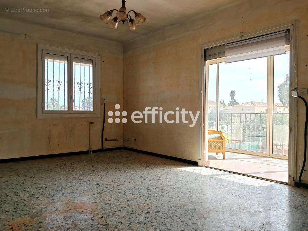 Maison à VILLELONGUE-DE-LA-SALANQUE