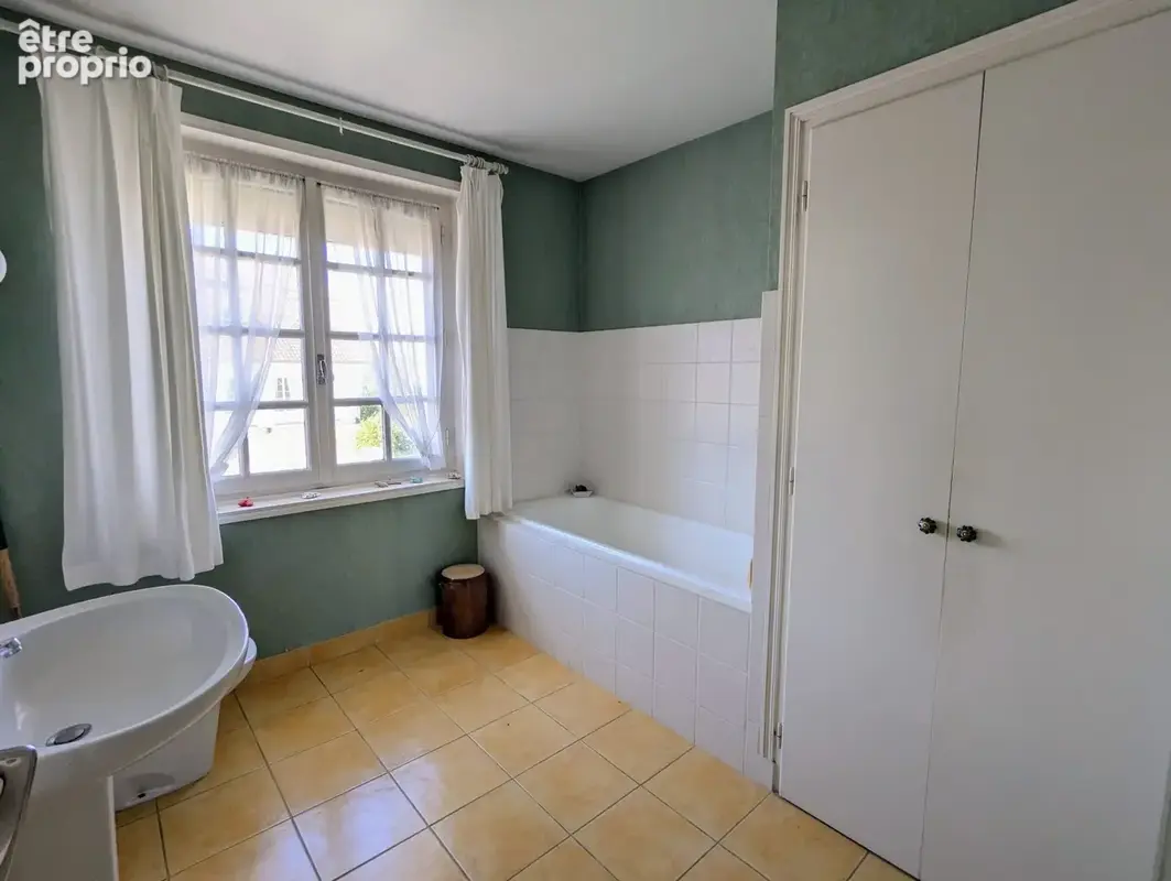 Salle de bains - rez-de-chaussée