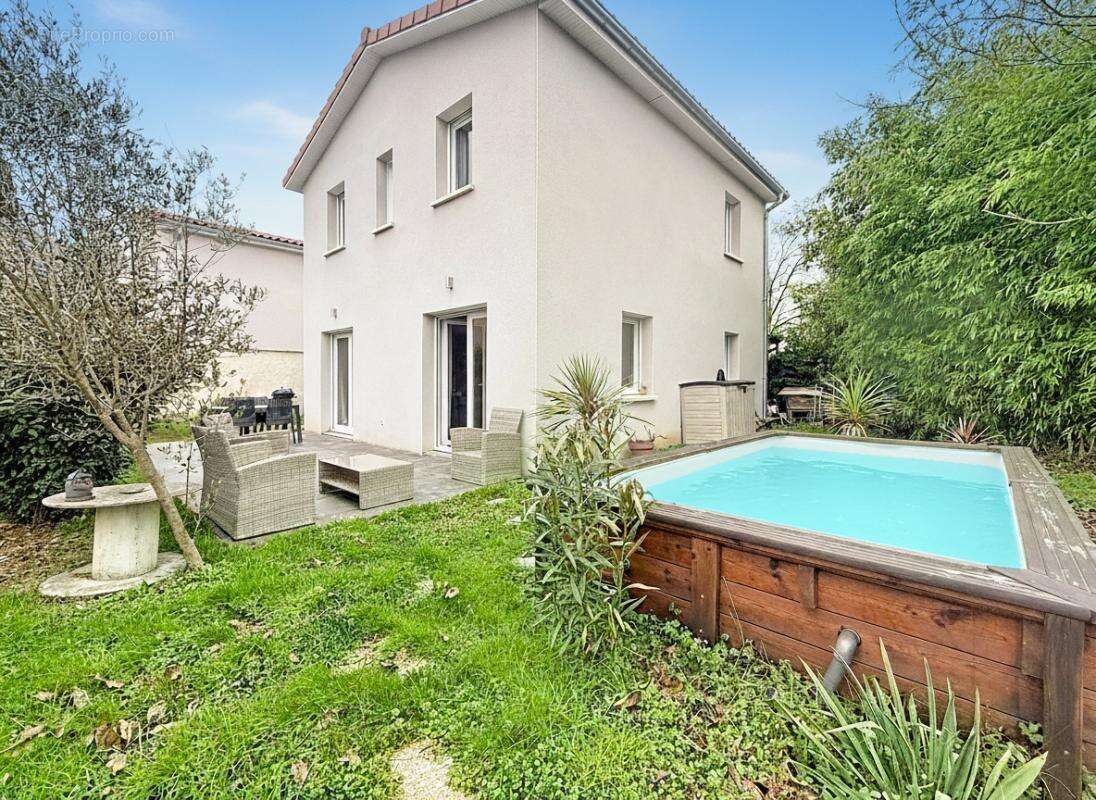 Maison à CONDRIEU