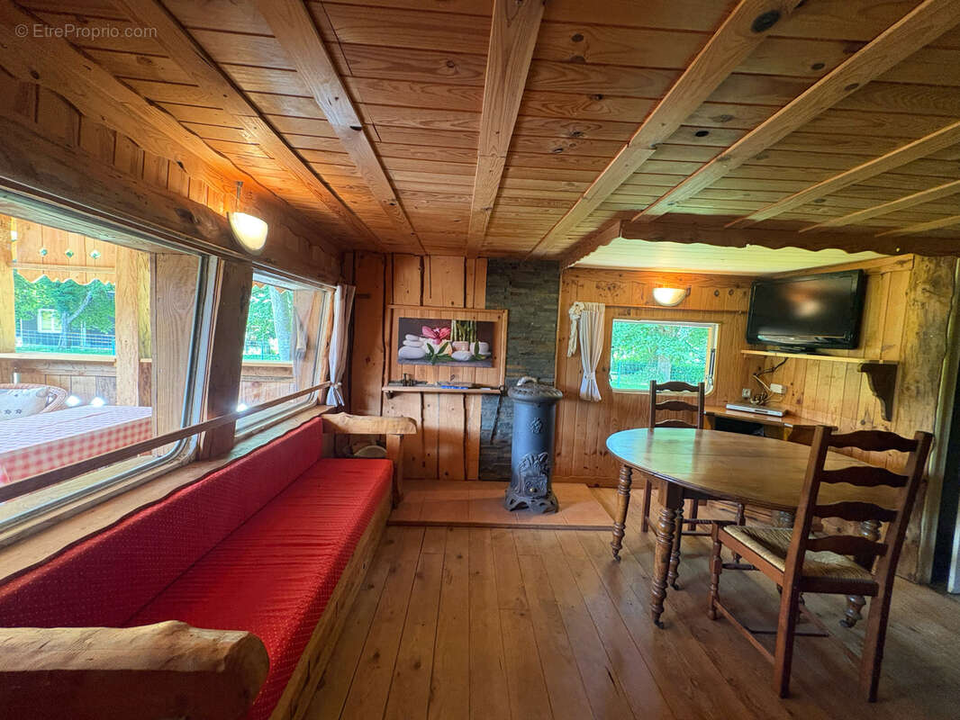 EN EXCLUSIVITE: Magnifique chalet de loisir au Bassin de Champagney - photo 5