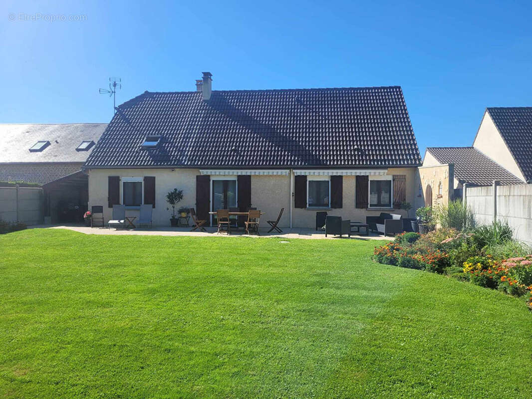 Maison à RIBEMONT