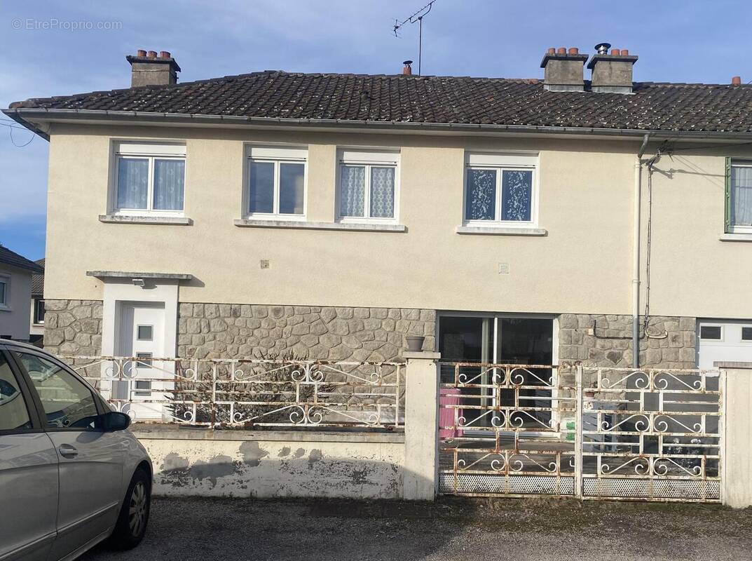 Photo 1 - Maison à RIOM-ES-MONTAGNES