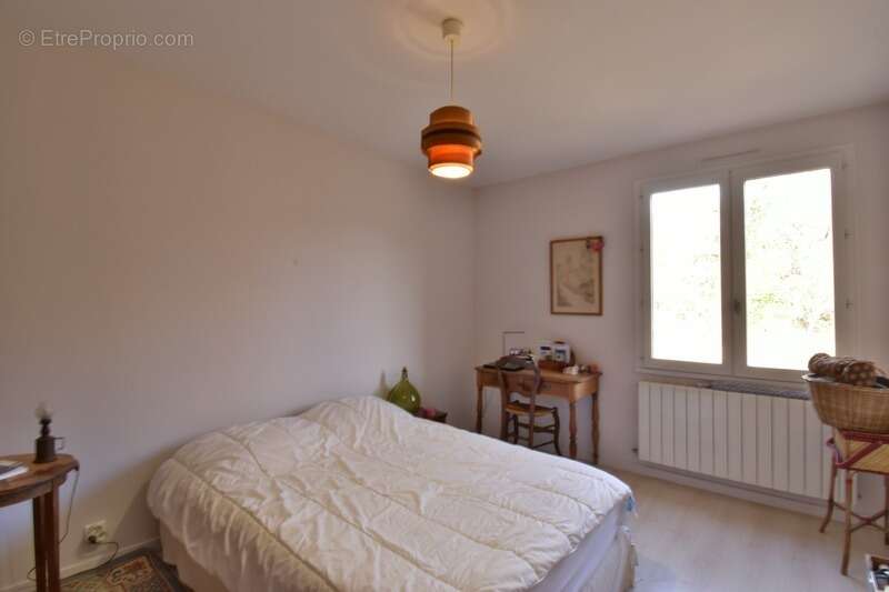 Maison à ENTREPIERRES