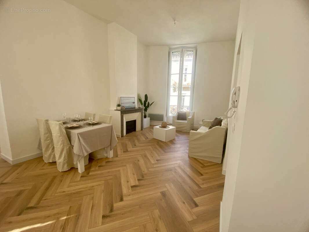 Appartement à NIMES