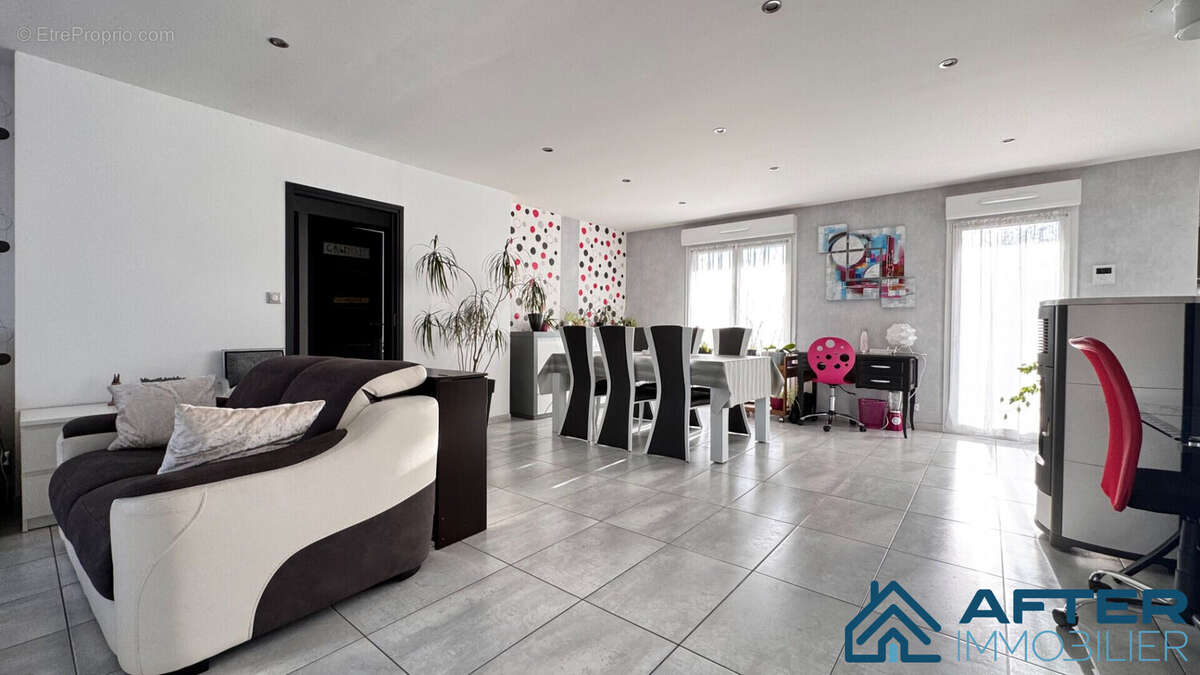 Maison à EINVILLE-AU-JARD