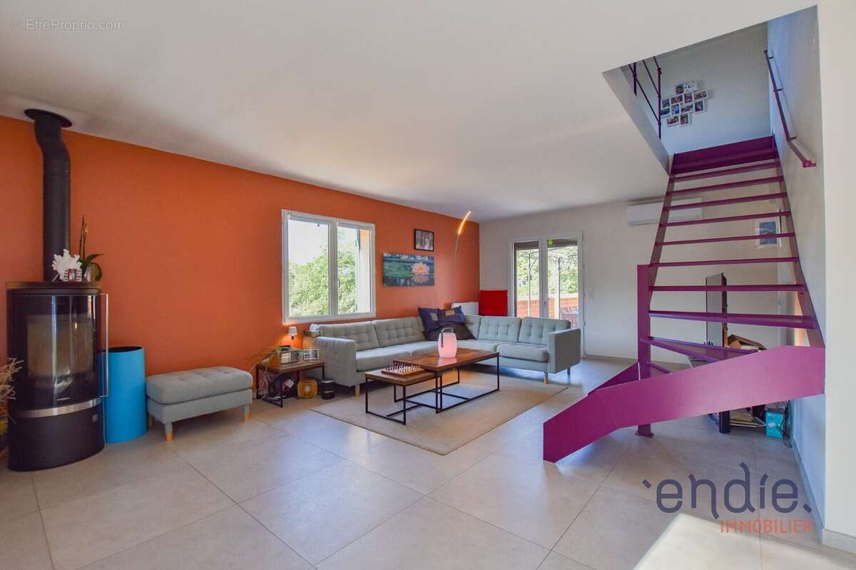 Maison à LORGUES
