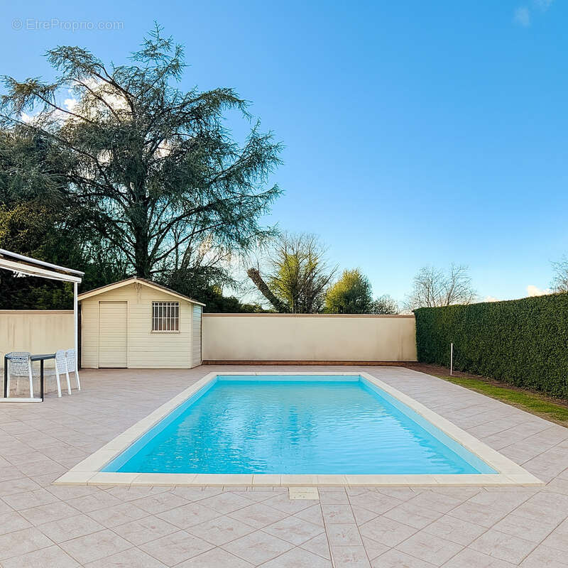 Maison à SAINT-MAGNE-DE-CASTILLON