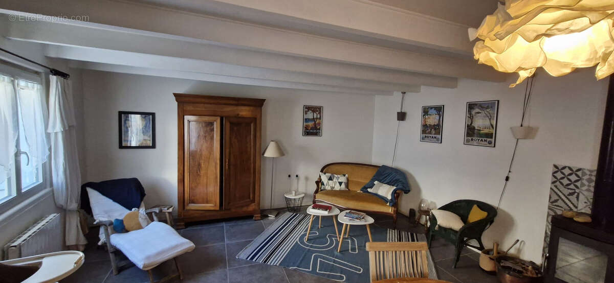 Maison à MORTAGNE-SUR-GIRONDE