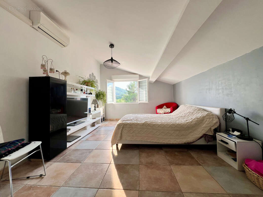 Maison à LA DESTROUSSE