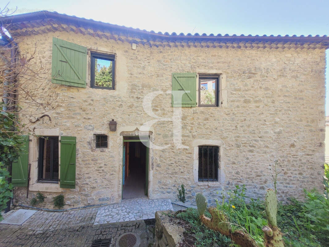 Maison à LA BEGUDE-DE-MAZENC