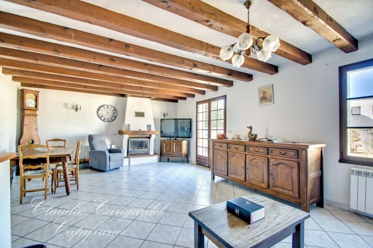 Maison à vendre 3 pièces, opportunité rare à Sainte-Marie-de-Ré, La Noue : maison à fort potentiel, idéalement située au calme,  - photo 3