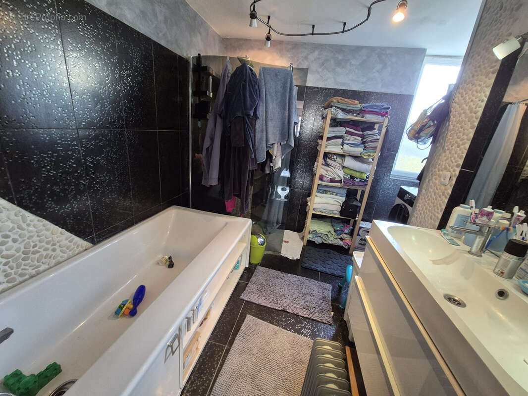 Maison à MONTPEZAT-DE-QUERCY