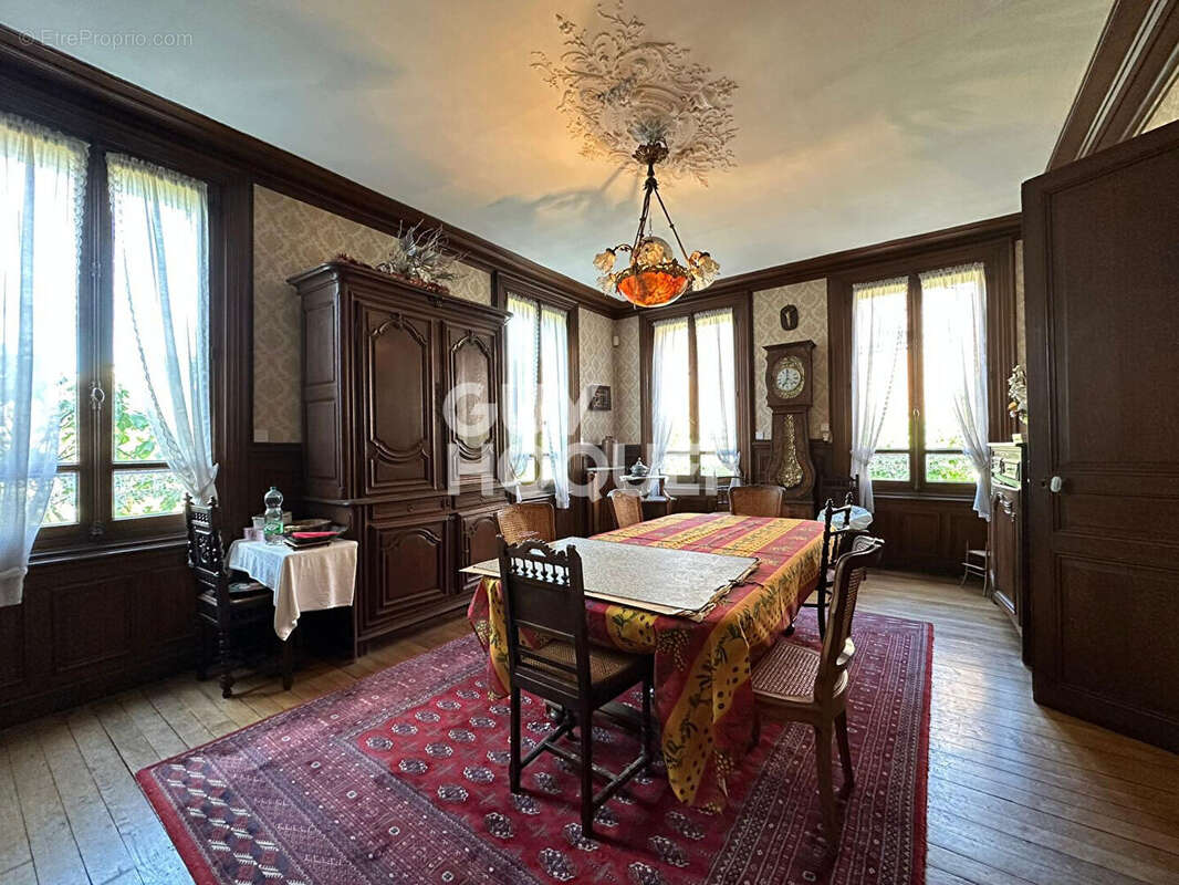 Maison à MARGNY-LES-COMPIEGNE