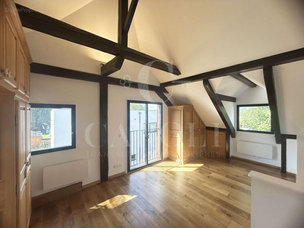 Appartement à VILLY-LE-PELLOUX