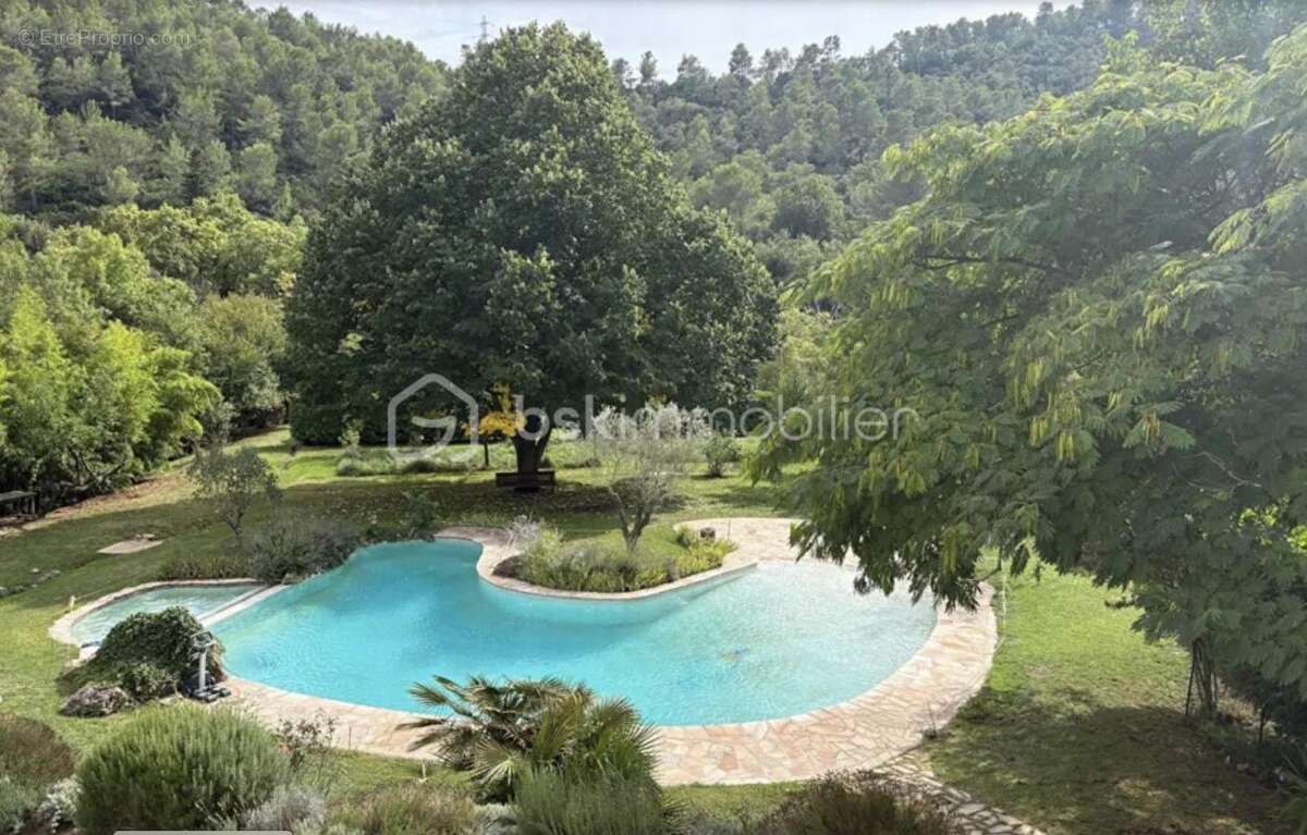  Propriété d’exception – 7 pièces – 250 m² – Méounes-lès-Montrieux - photo 4
