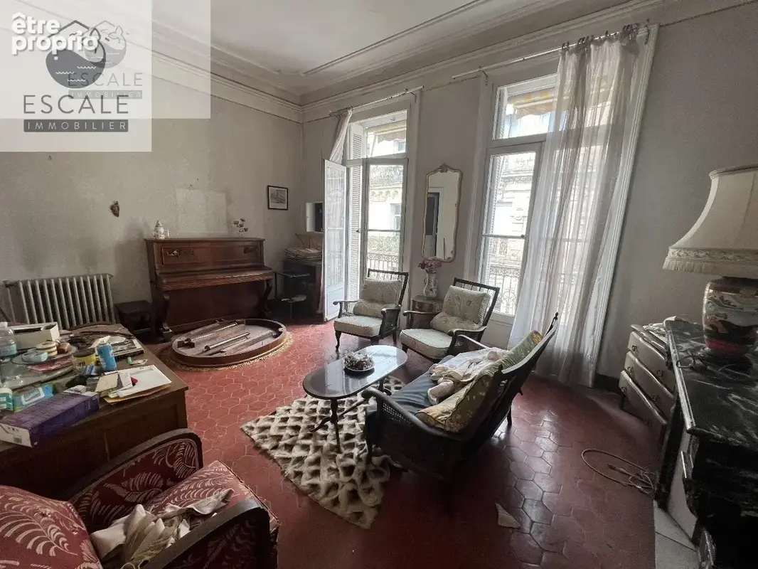 Vente grand type 3 haussmannien en coeur de ville a sete - photo 4