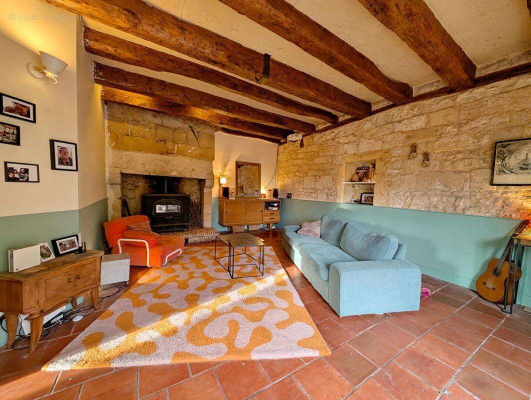 Maison de village 6 chambres 140 m2 terrain 2338 m2 - photo 6
