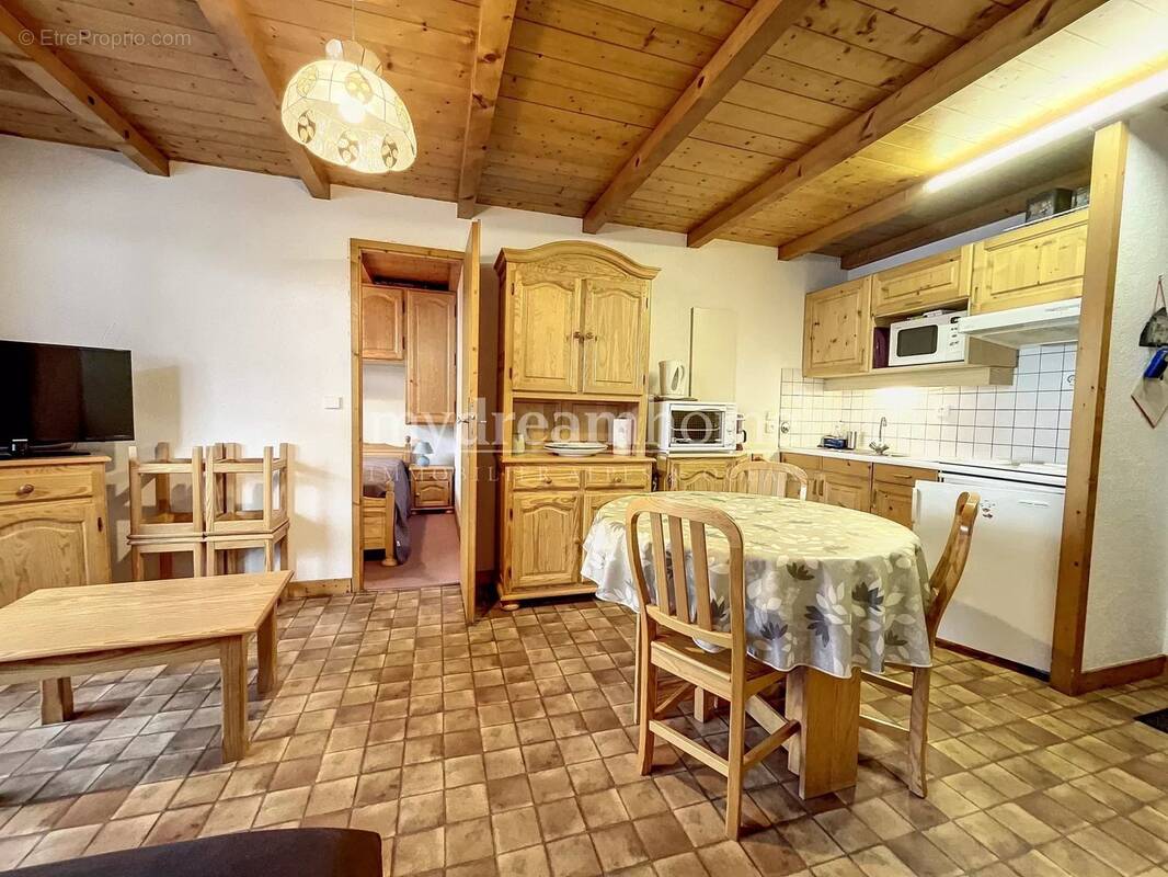 Appartement à CREST-VOLAND