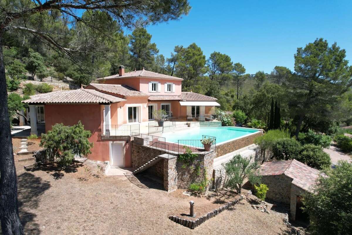 Maison à CORRENS