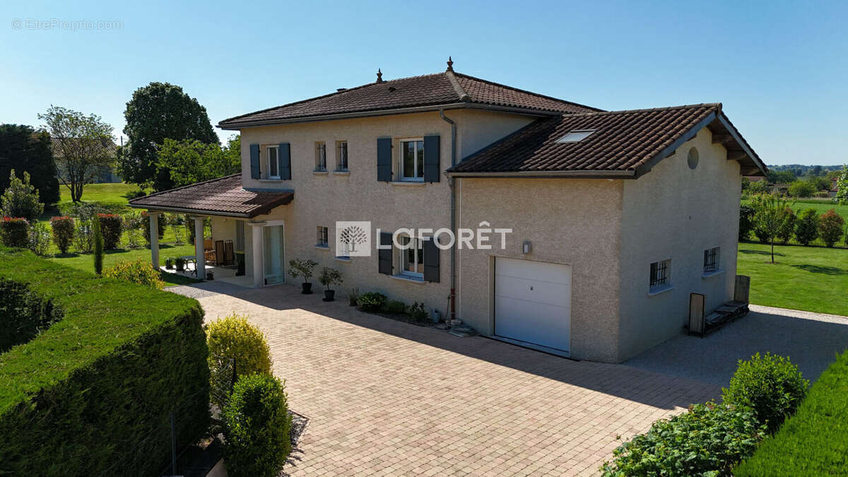 Maison à vendre Dompierre Sur Chalaronne 10 pièce(s) 208.1 m2 - photo 4