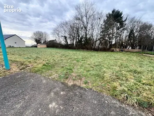 Terrain à URZY