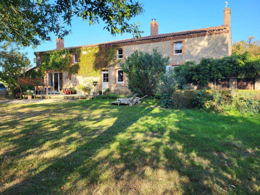 Maison à LE LANDREAU