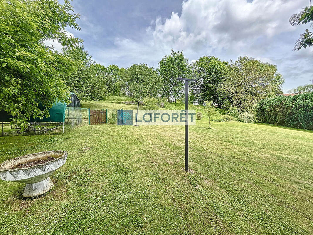 Maison à BROUSSEVAL