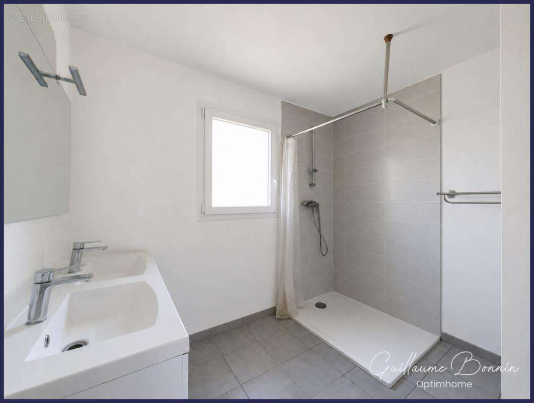 À vendre  Maison récente 4 pièces de plain-pied 3 chambres à Verrières (86410)  À moins de 30 min de Poitiers - photo 11