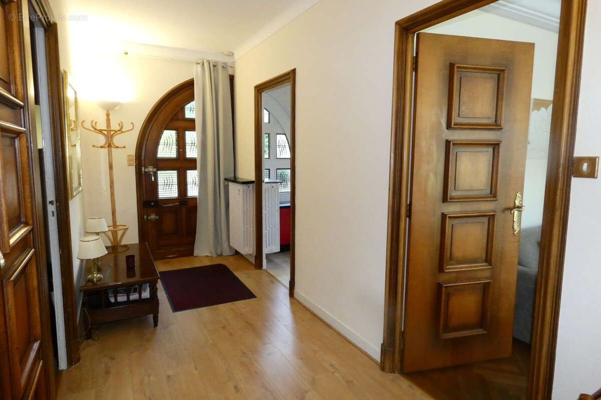Maison à NERIS-LES-BAINS